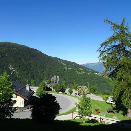 Pour 4 A Vallandry, Proche Des Pistes Avec Tv Et Balcon - Fr-1-411-277 *