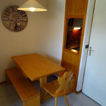 Pour 4 A Vallandry, Proche Des Pistes Avec Tv Et Balcon - Fr-1-411-277 Landry