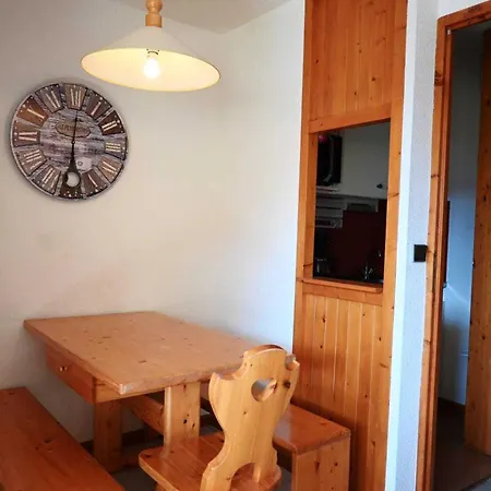 Pour 4 A Vallandry, Proche Des Pistes Avec Tv Et Balcon - Fr-1-411-277 Apartment