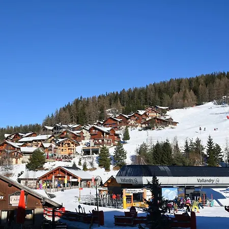 Apartment Pour 4 A Vallandry, Proche Des Pistes Avec Tv Et Balcon - Fr-1-411-277